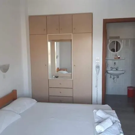 Manthos Place 마일로포타스