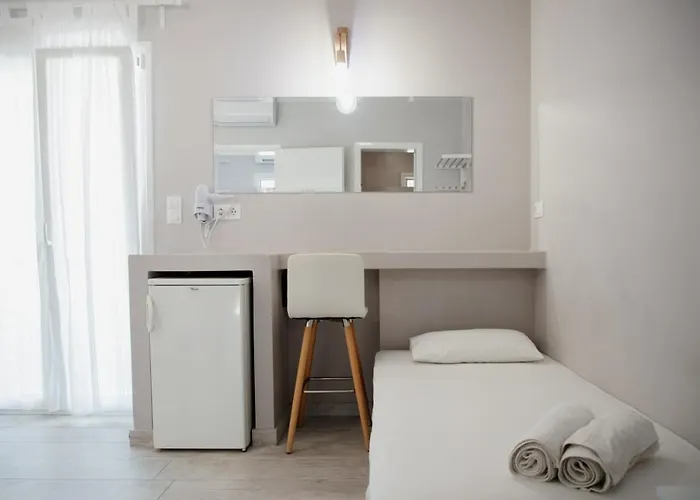 Aparthotel Manthos Place 3*