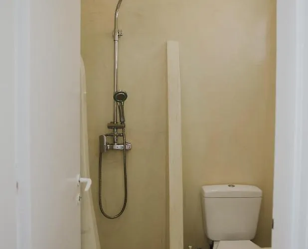 Manthos Place Aparthotel 3*