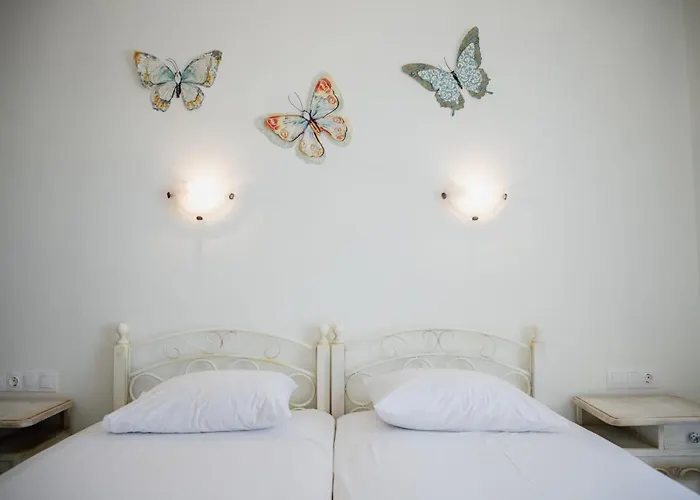 Aparthotel Manthos Place Mylopotas