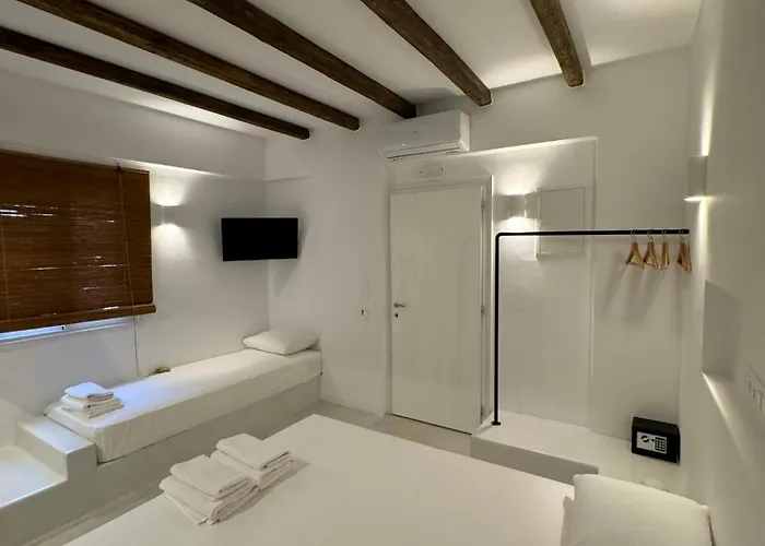 Aparthotel Manthos Place Mylopotas