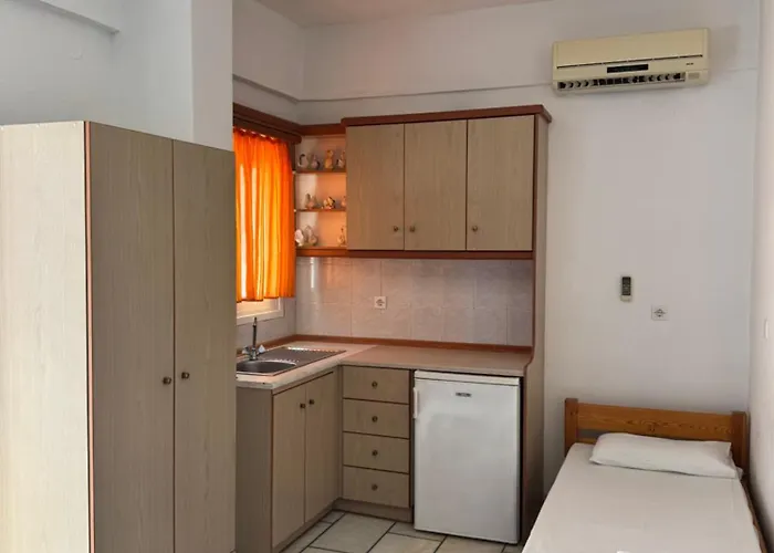 Manthos Place 3* Mylopotas