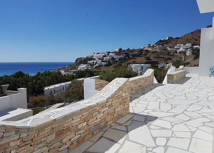 Manthos Place Aparthotel Mylopotas