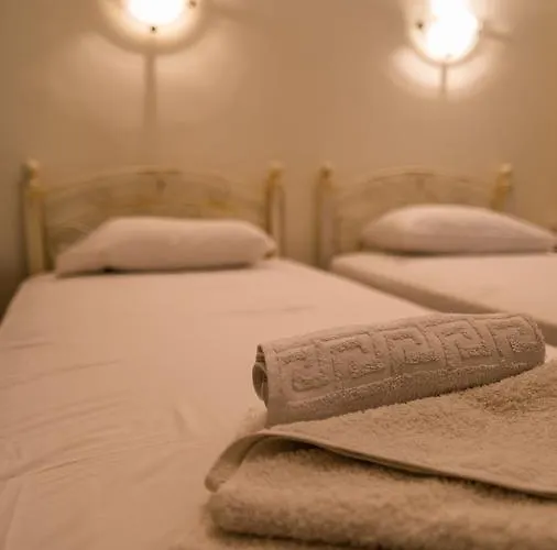 Manthos Place Aparthotel