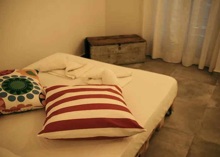 Manthos Place Aparthotel