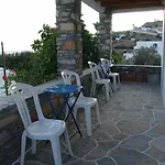 Manthos Place