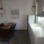 Manthos Place