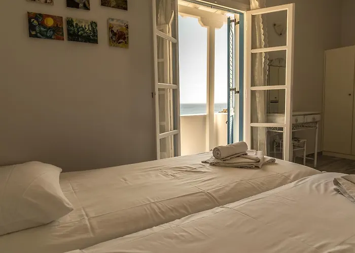 Ξενοδοχείο με διαμερίσματα Manthos Place 3*