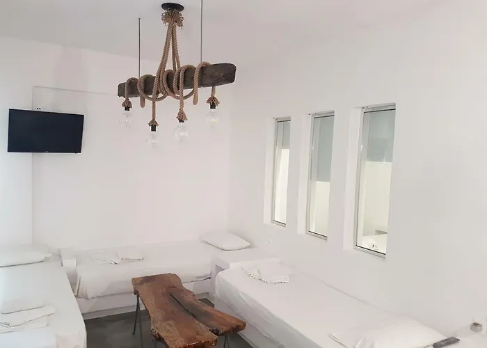 Ξενοδοχείο με διαμερίσματα Manthos Place 3*